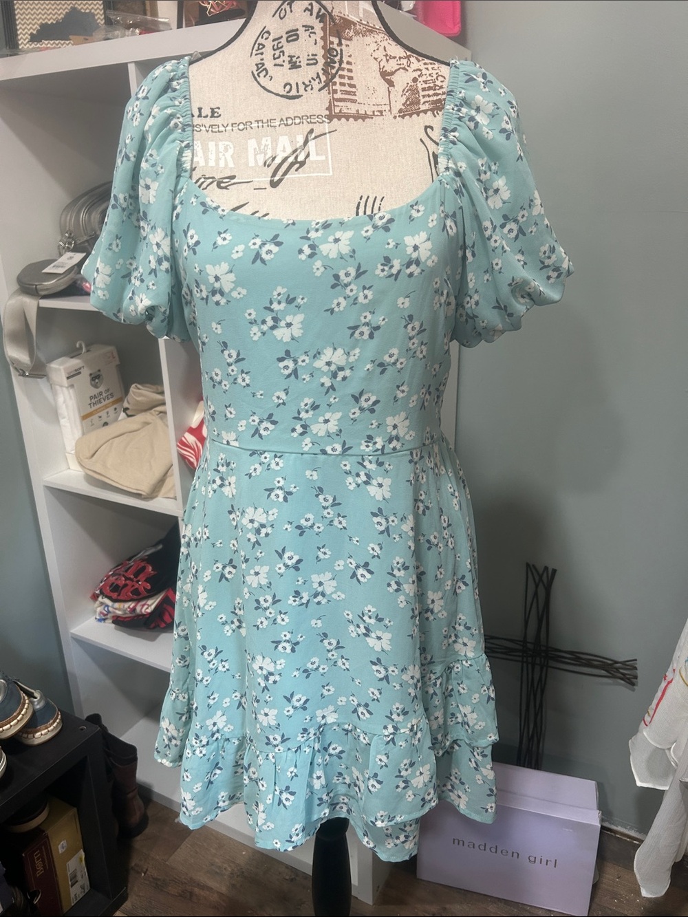 Nordstrom M Speechless Mint Floral Midi Dress PTP 18” F 23”